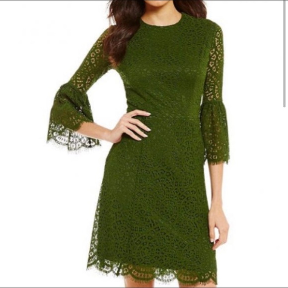 London Times Dresses & Skirts - London Times Lace Dress